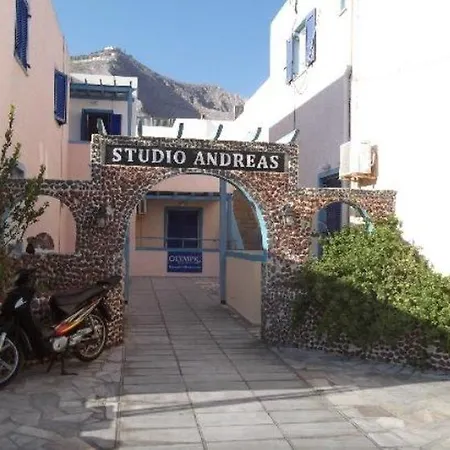Andreas 2* Santorini Island